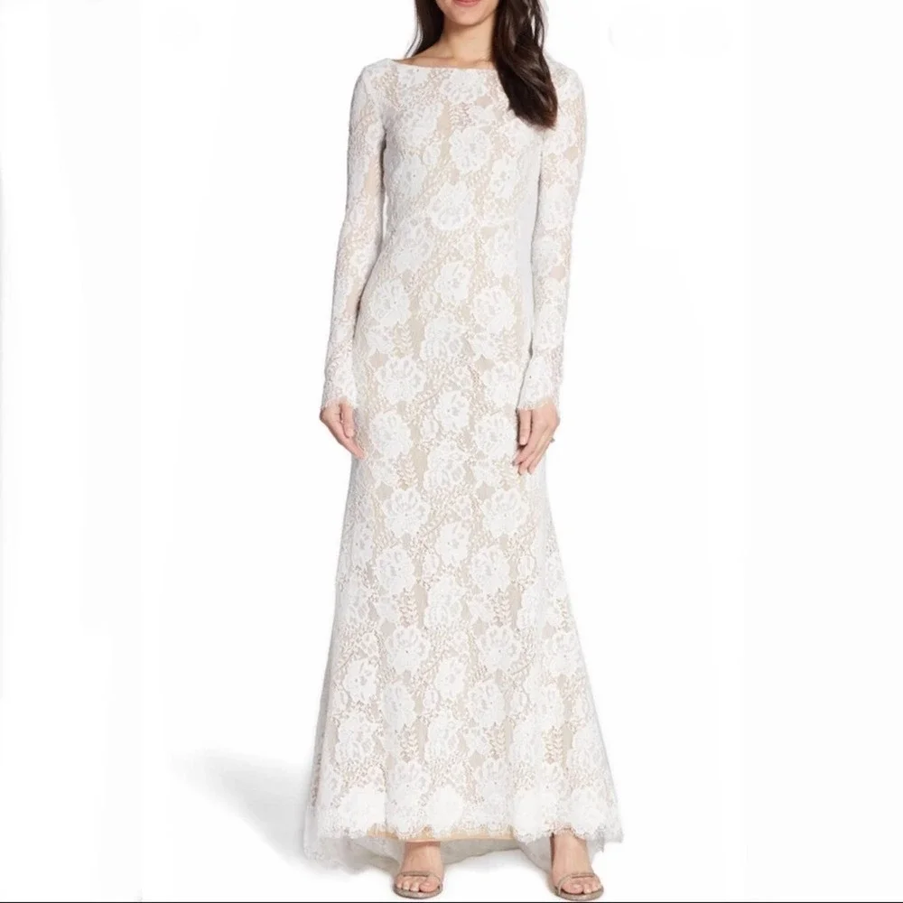 By Watters NWT Lace Long Sleeve Wedding Dress 10 - Picture 3 of 13